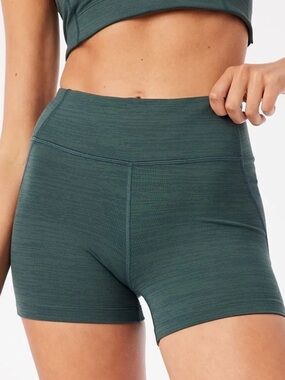 Outdoor Voices TechSweat 3.5" Flex Shorts Women’s Small Green Active